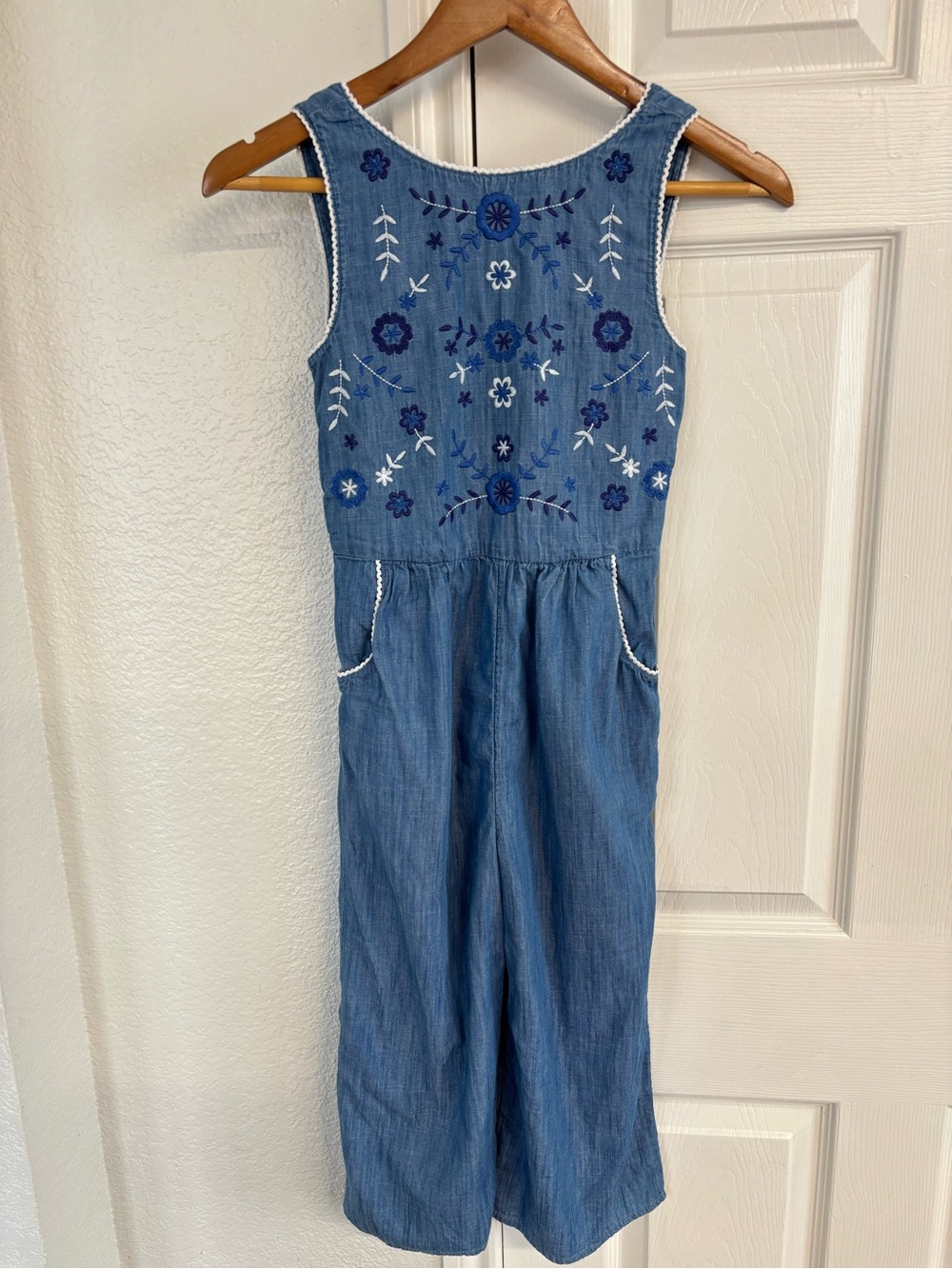 Mini Boden Chambray Floral Jumpsuit Size 8-9